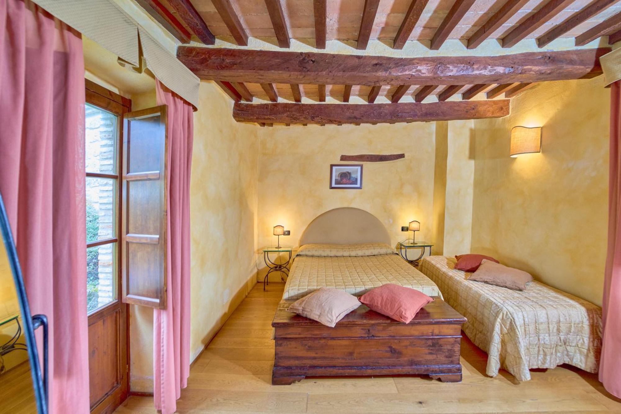 Borgo Fastelli Aparthotel Sarteano Exterior photo