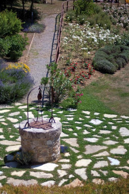 Borgo Fastelli Aparthotel Sarteano Exterior photo