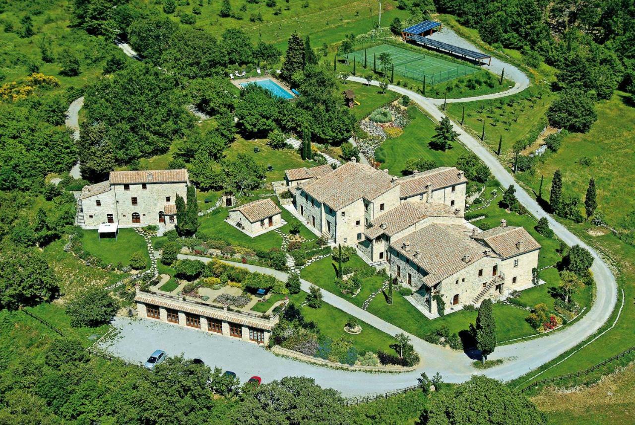 Borgo Fastelli Aparthotel Sarteano Exterior photo